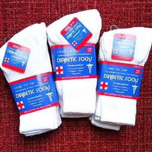 Diabetic Socks Loose Fit Top - White